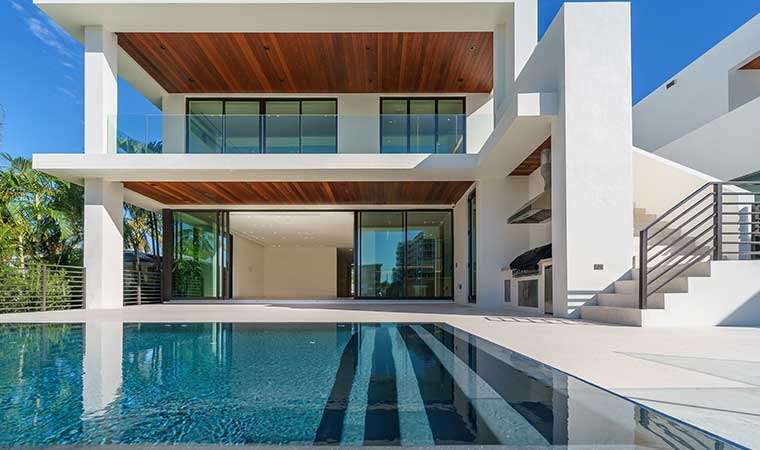 Biscayne Bulvarı’nda bulunan apartman dairesi
